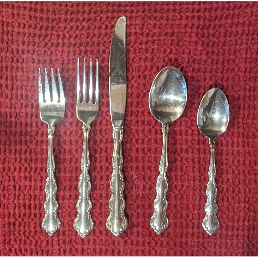 Oneida MOZART Deluxe Stainless Flatware 5 Pc Place Setting Vintage Old Money